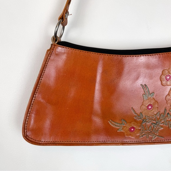 Floral Leather Shoulder Bag - Picture 3 of 7